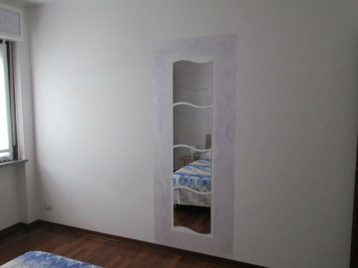 Red Rose Apartment สเตรซา ภายนอก รูปภาพ